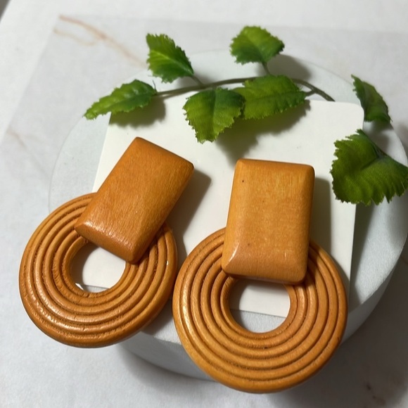 Folly Casa Tan Clara Earrings - Picture 6 of 12